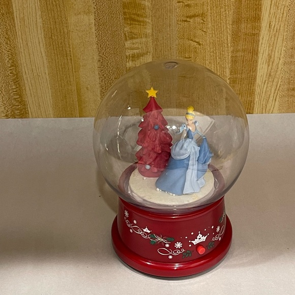 Disney Princess Cinderella Snow Globe, Holiday Songs, Snow Swirls, Gemmy - Picture 8 of 8